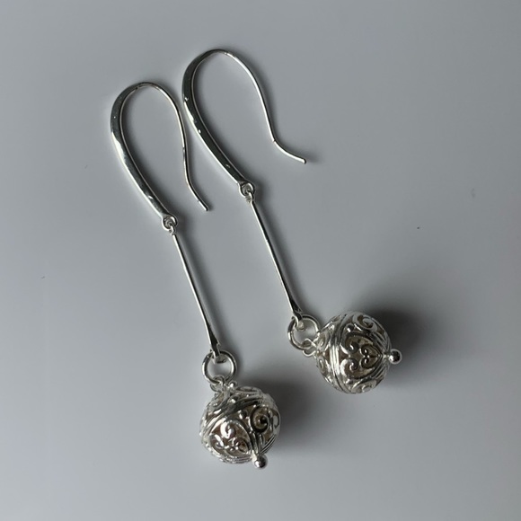 Silver Earrings - Picture 1 of 3